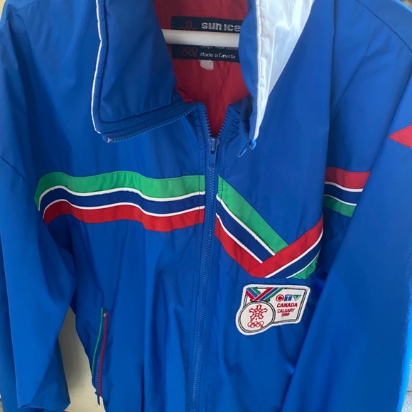 CTV Host Broadcaster Wind Breaker Suite - Picture 3 of 6